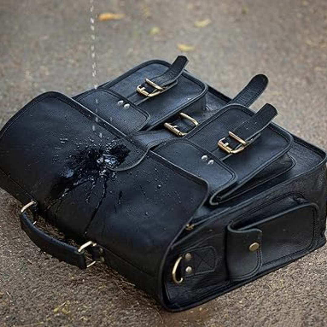 Full Grain Leather Messenger Bag — Black