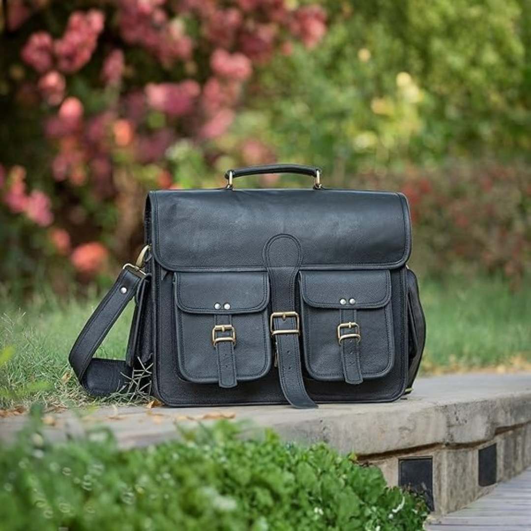 Full Grain Leather Messenger Bag — Black